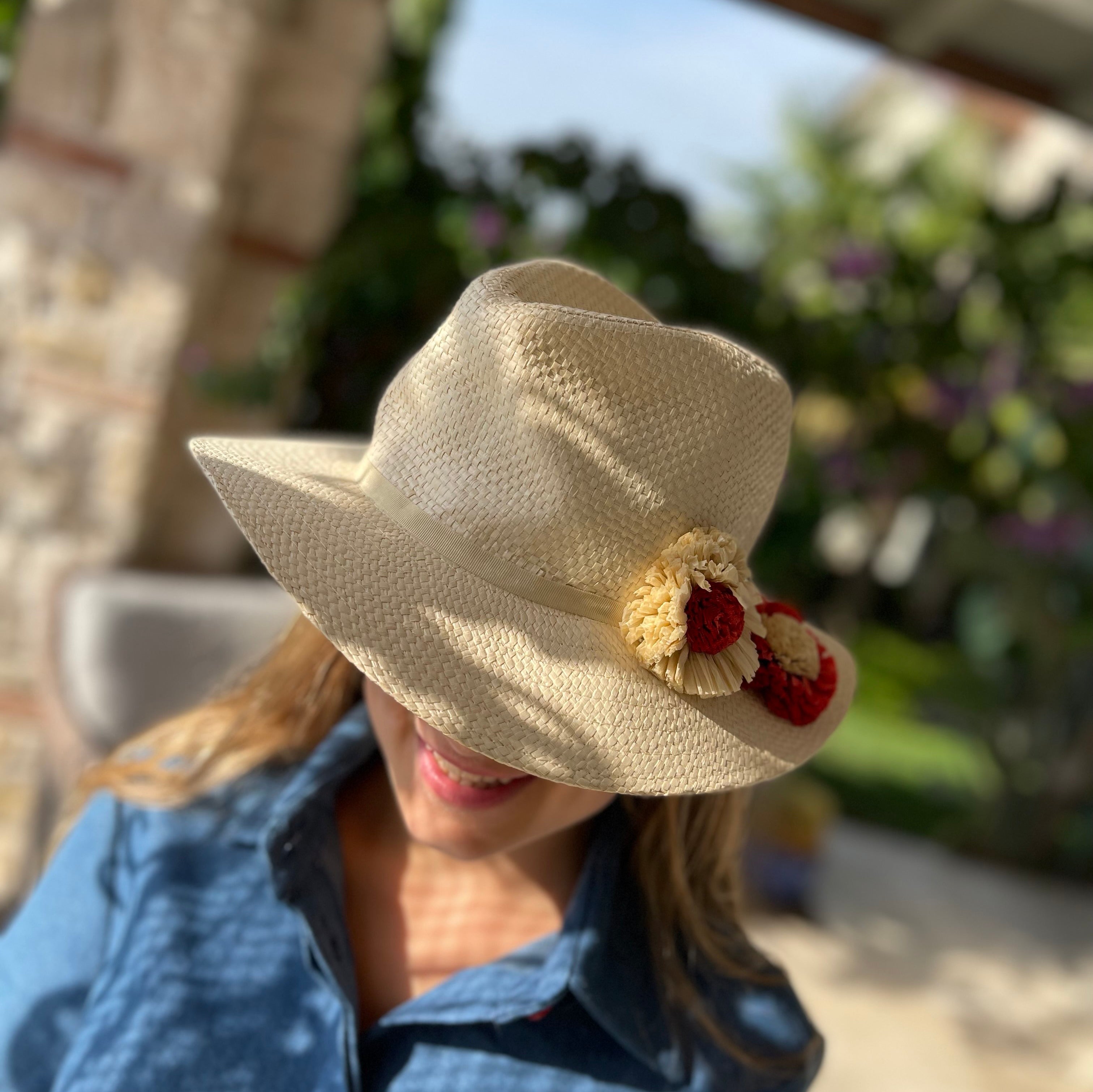 Cappello rosso Amarantissima